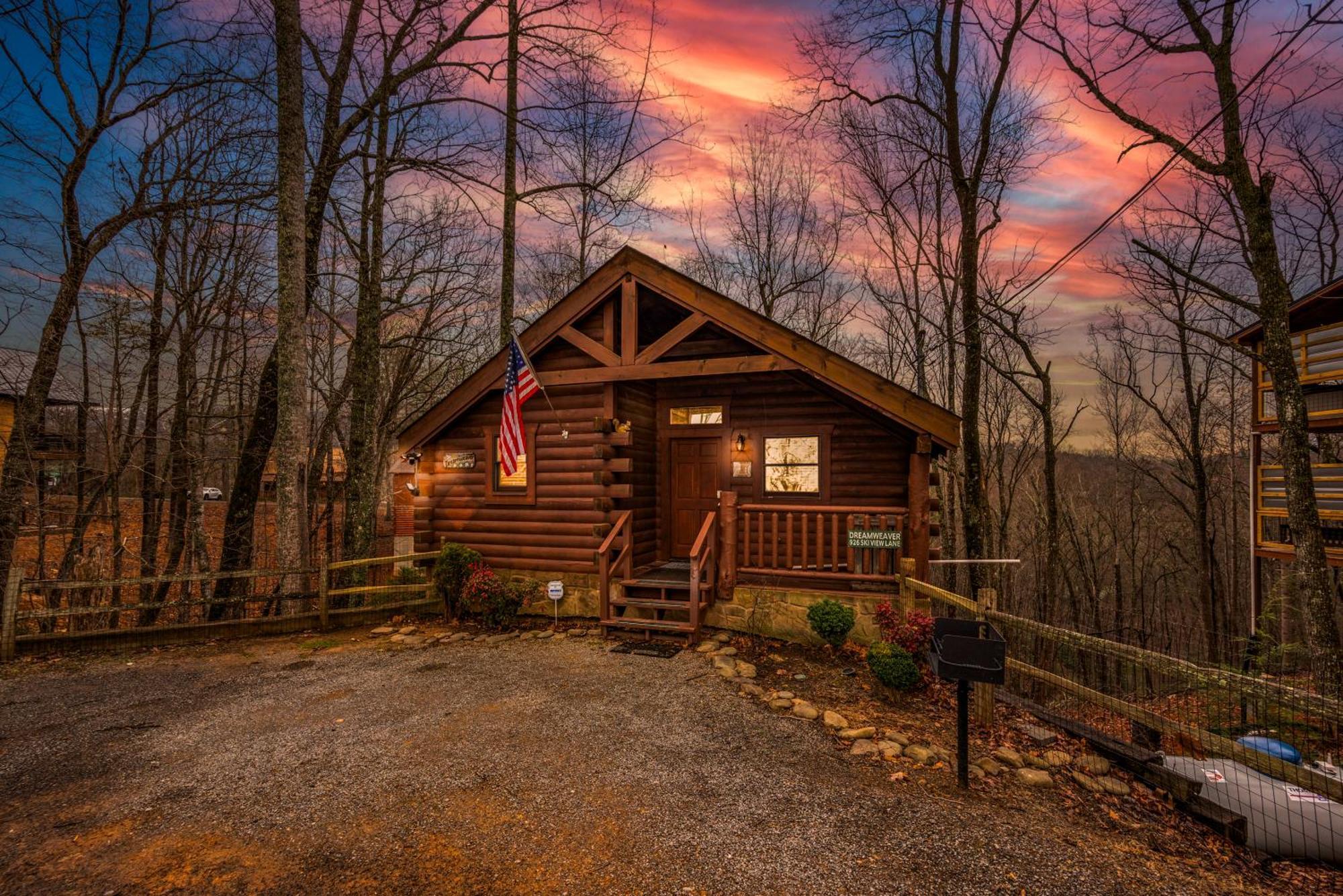 Log Cabin, Hot Tub, Fireplace, Pool Table & Views! Sevierville Exteriör bild