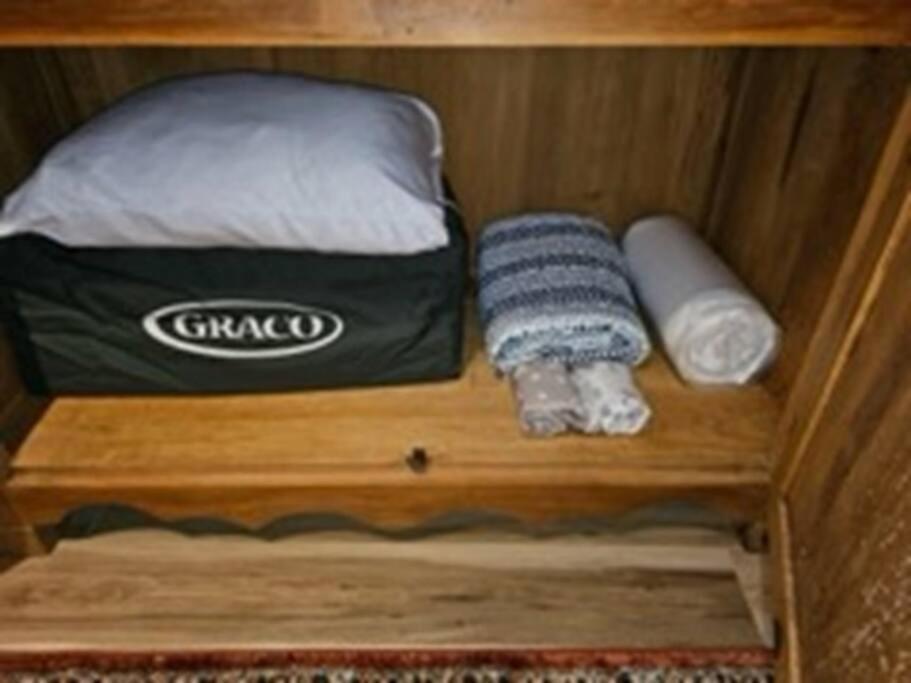 Log Cabin, Hot Tub, Fireplace, Pool Table & Views! Sevierville Exteriör bild